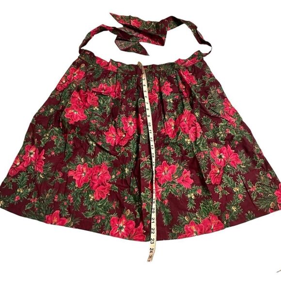 Vintage Poinsettia Red and Green with Gold Holiday Winter Kitchen Apron - Picture 8 of 8